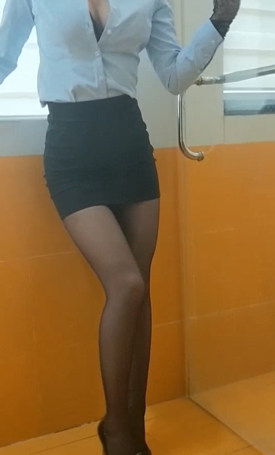 小丝CC丝袜美腿视频合集,227个精彩作品,附百度与ED2K链接,尽享美腿魅力!