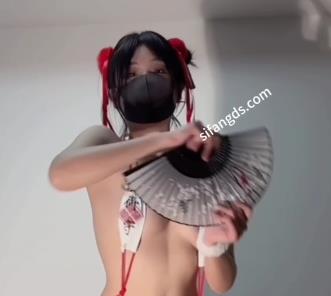 推特付费舞蹈秀yum_707新年特辑1V1.3G，口罩自拍