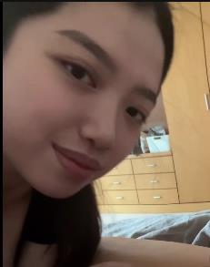 台湾健身猛女VivianaOF私拍合集18V618M，表情包健身女教练自拍