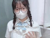 推特眼镜嫩妹汌汌最新合集50V30G，年轻可爱大胆