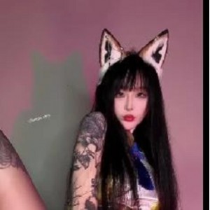 快手甜美九条南无最新合集15V2.7G，包含长视频与道具秀