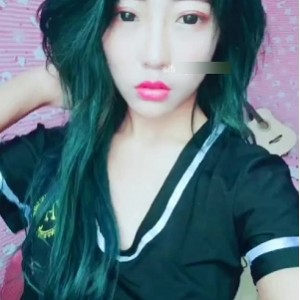 快手精神辣妹岩岩妹妹最新合集43V306M，颜值小浪货，迷人福利