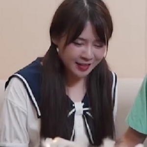 果冻传媒最新作品91CM174表妹18岁谢语彤1V924MB，度盘永久有效