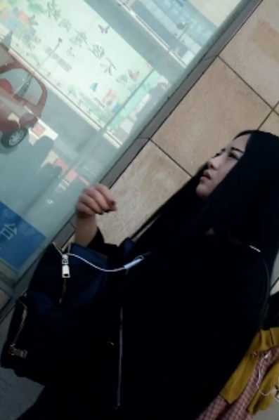 强推街送百度云杰哥超优质美女合集24V5.64G,街头互动