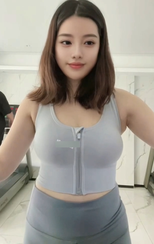 任务挑战户外勾引查小理最新合集402V167G,精彩路人互动