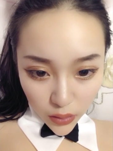 气质女神兔耳朵私拍合集1VXXG，约会自拍
