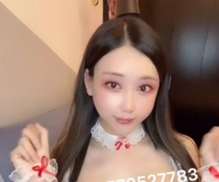 转载百度盘天使容颜纯欲尤物钱心心最新精华小合集32V3.55G,服务富二代兵