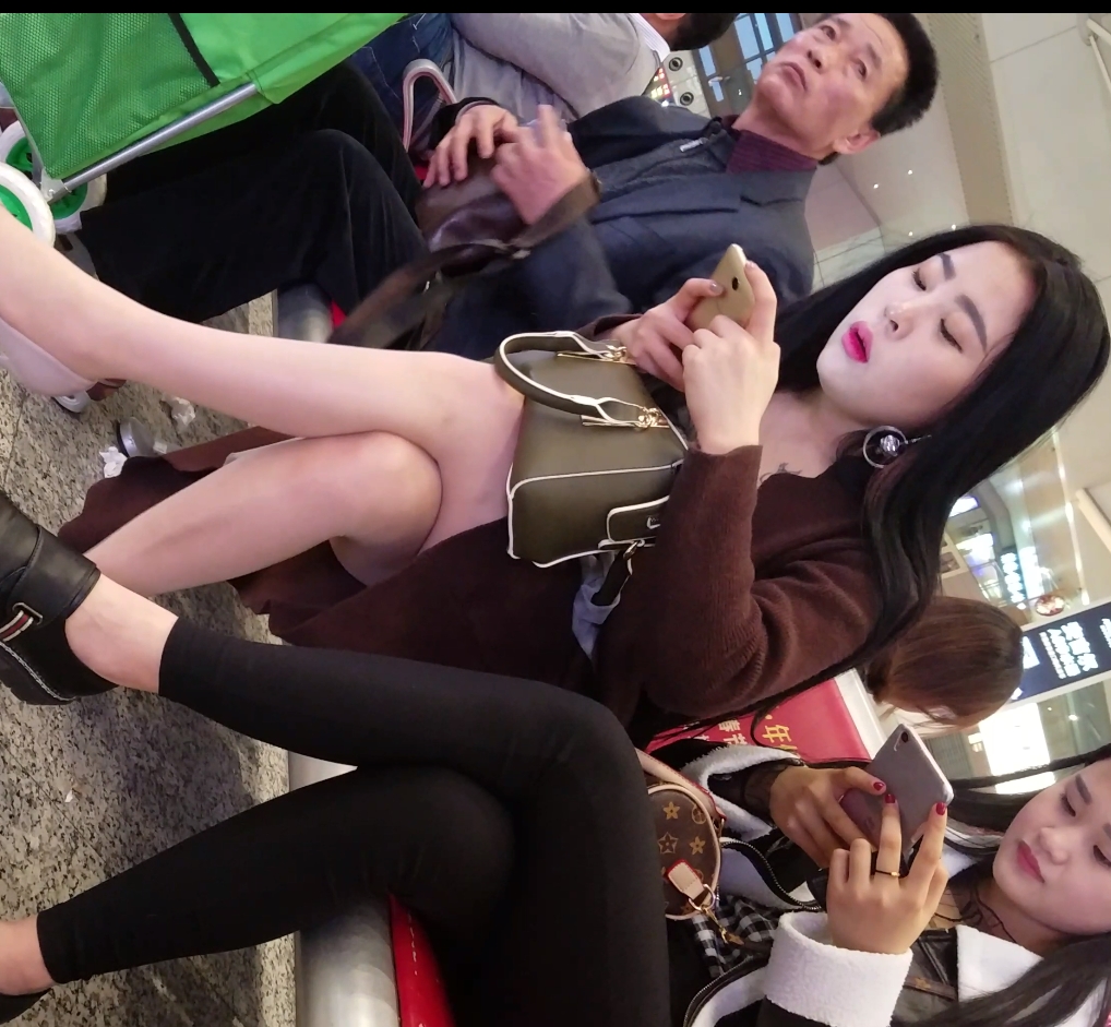 街拍百度云车站合集22V19.1G，自行打包，正常欣赏视频