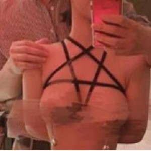 反差婊情侣自拍合集推特精选35V4.7G，甜蜜互动尽显反差魅力