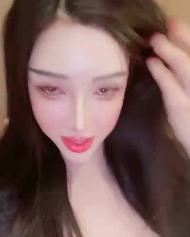 优质网红百度盘诱惑顾灵曦最新合集46V4.6G，维密嫩模精彩露脸