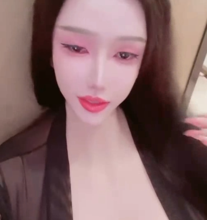 优质网红百度盘诱惑顾灵曦最新合集46V4.6G，维密嫩模精彩露脸