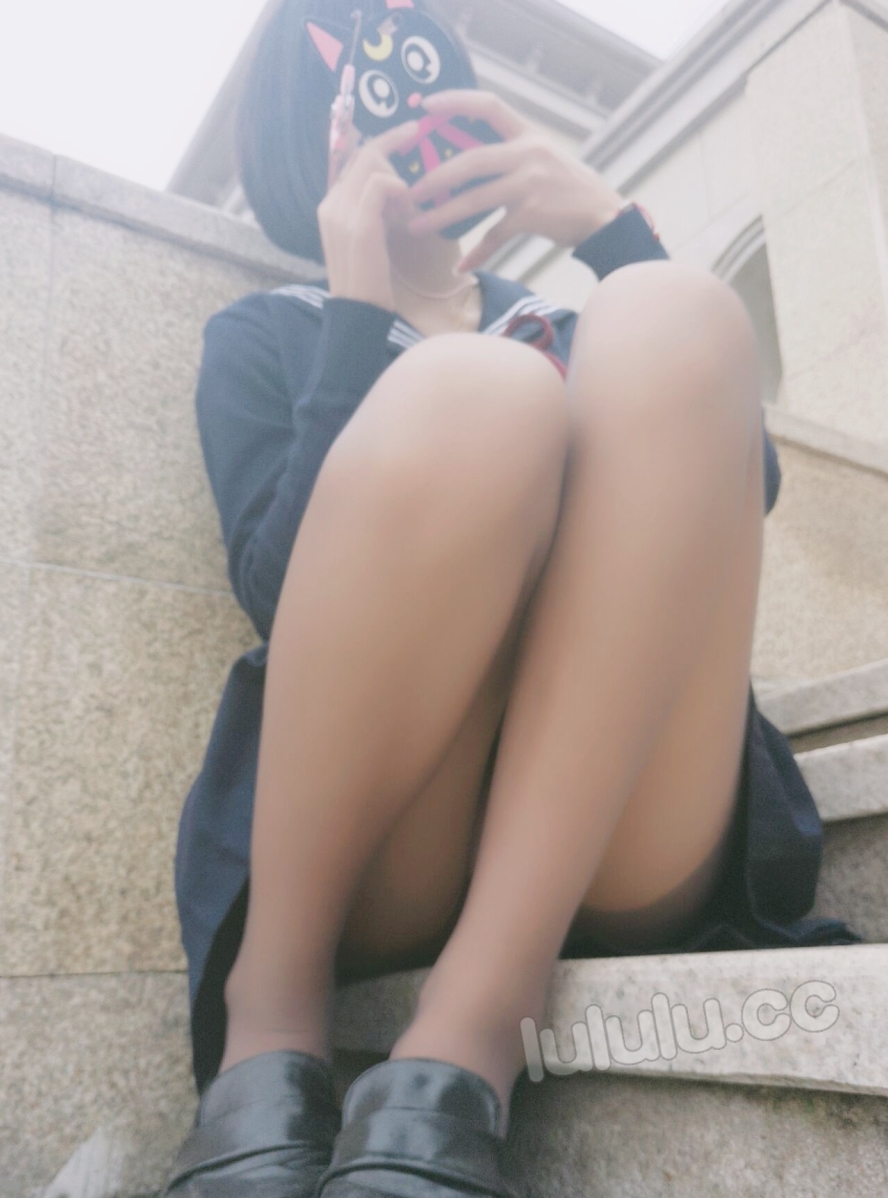 转载百度盘稚气少女合集23套52V2.8G，三人游户外展示