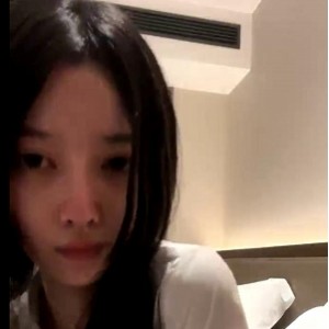 新人快手甜美小蝴蝶飞最新合集2V293M，自拍人气作品