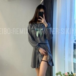 优质网红斗鱼嫩模草莓味的软糖最新合集46P1V1.1G，腿控必看