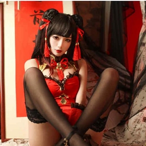 高颜值COS平台合集一米八的大梨子最新作品88V250G，风格多样