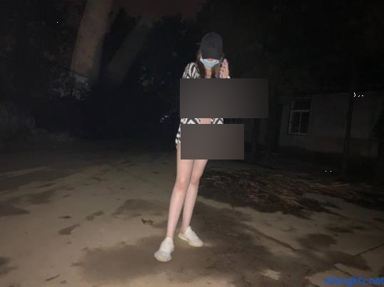 推特绿帽夫妻私拍合集『总在你背后TK』125V701P+4.9G,三人游乱来