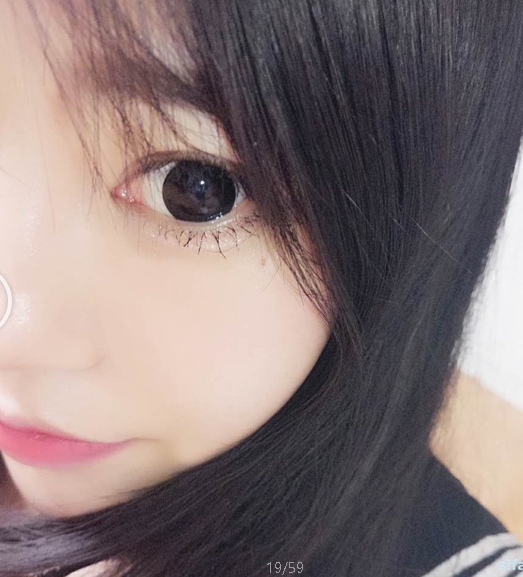 网红少女痕痕可甜可咸最新合集32V45G，水汪汪大眼睛