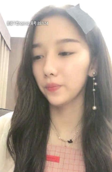 斗鱼人气美女主播星luck最新合集1V1G，精彩直播回顾
