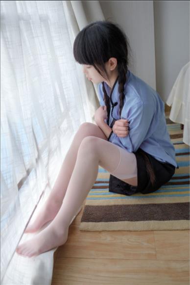 马桶屋可爱妹子呆萌橘子酱校服花狸追合集9.8G，绅士必看