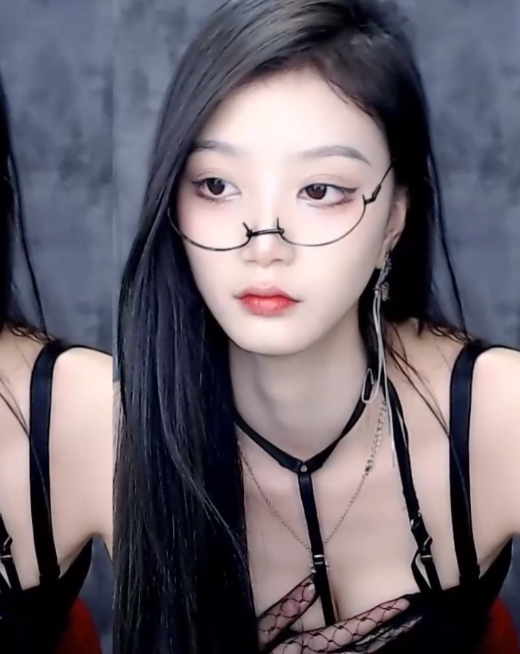 虎牙CC耶耶热舞定制付费群合集5部5.28G，收藏丰富