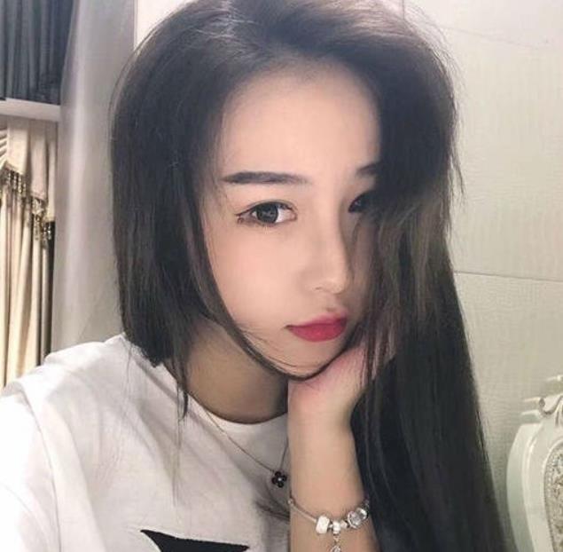 抖音杜雨含美足合集7部7.55G，青春甜美，笔直美腿