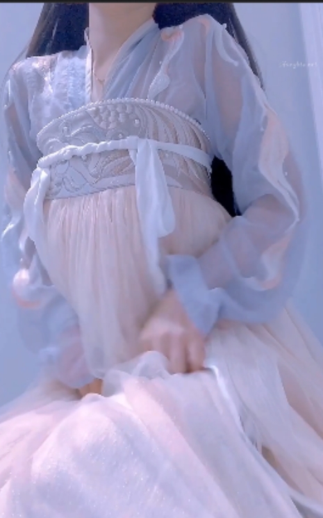 推特高桥千凛优质自拍合集192部32.7G