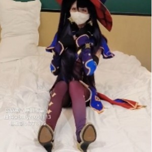 软软兔推特课堂自拍151部122.1G湿透了