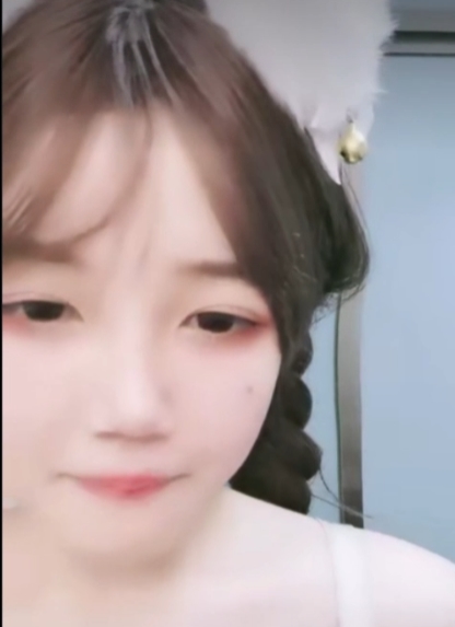 奶瓶酱早期直播清纯合集13V23.3G珍藏版