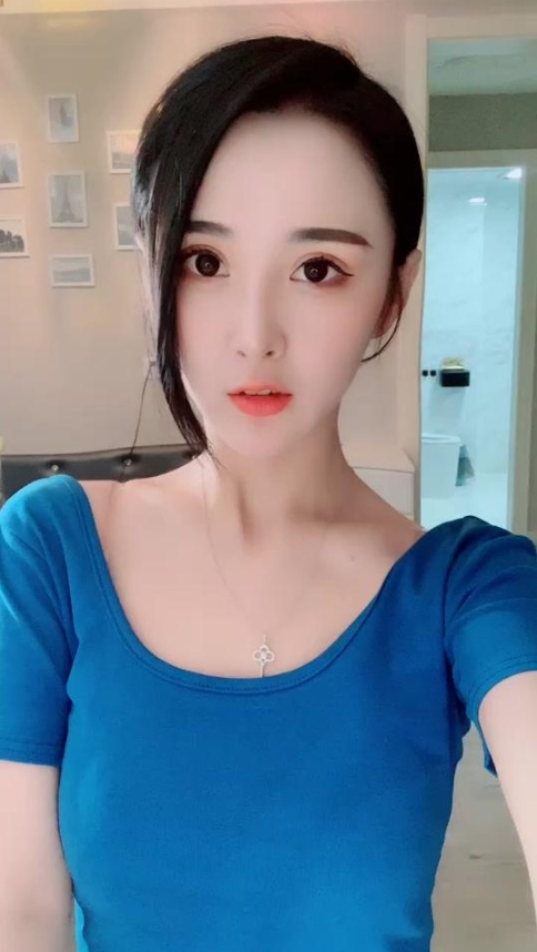 快手KIKI服装诱惑37部2.8G珍藏版