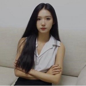 INS灵灵顶级模特复仇诱惑1部920M视觉盛宴