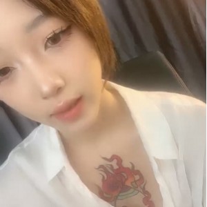 推特清纯脸蜜桃臀视频24部满背纹身合集20.5G优质身材