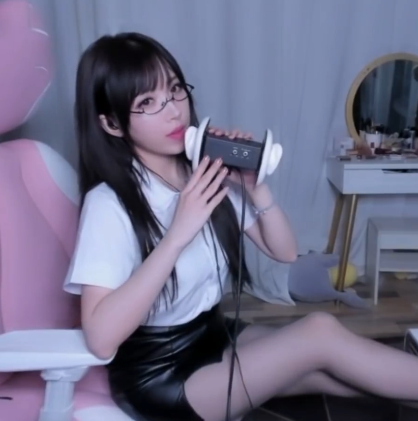 拼多多小女巫露热舞视频合集37G美娇娘