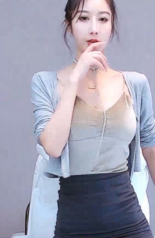 小南南福利合集11.11G斗鱼直播翘臀