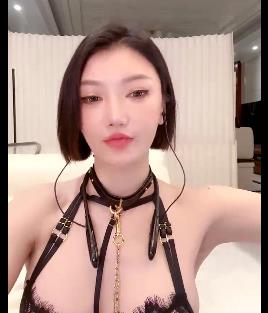 抖音小巫婆劲爆自拍合集3.6G12部超诱惑