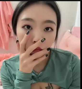 推特棒棒糖学生御姐绝密私拍245部1.1G
