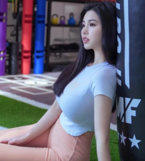 微密圈娜露呀作品套图视频51+31部671M太撩人