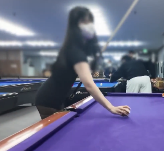 推特@蜜桃露户外用口视频46部15.6G火辣解锁