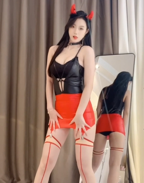 21.7G抖舞圈圈吖定制舞合集99部太骚了