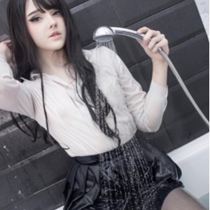 糖果球俄罗斯Coser作品61部32G绝品