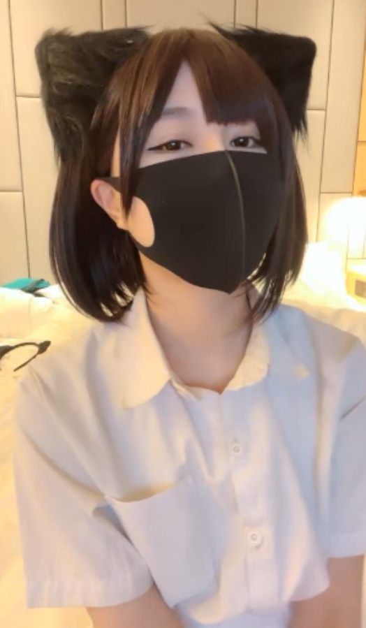 百度云资源白白白羊(京鱼儿)2022.8前补档合集352V147.3G，珍藏旧作球灯微颤