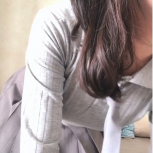 百度ED2K瑶瑶清纯服装诱惑合集69部95.8G，白嫩乖萌睡不醒