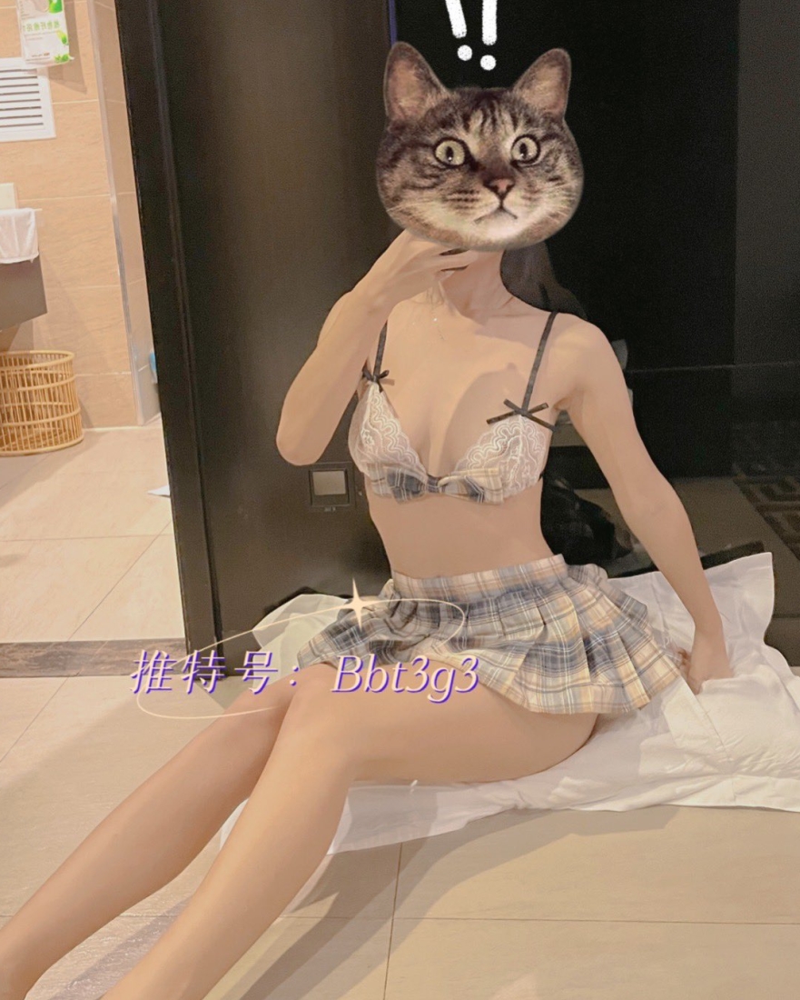 百度盘旺仔桃叽热舞合集103部8.6G双马尾抬腿展示