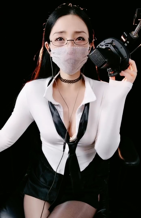 百度百媚暖暖粗口骚麦故事合集10部20G，身材丰满某处诱人