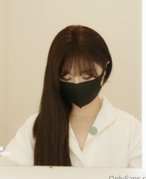 Onlyfans娜娜nana超大合集78部344G，中文对白骚气十足