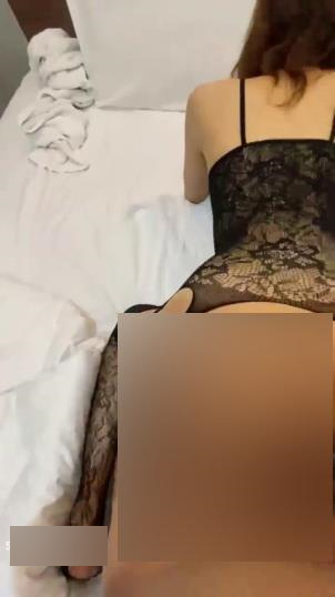 电报优质大学生小狗互动短视频福利合集381部3.5G，解压需用指定软件