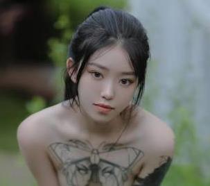 推特优质00后美女嫩模社保姬奶瓶，30V，1G视频火爆网络