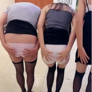 推特别墅李娜私拍多人互助1.55G超乖