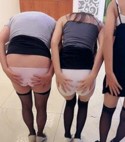 推特别墅李娜私拍多人互助1.55G超乖