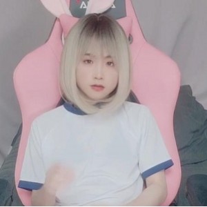 OnlyFans韩国TSLua超感觉合集35V4.9G太会扭了