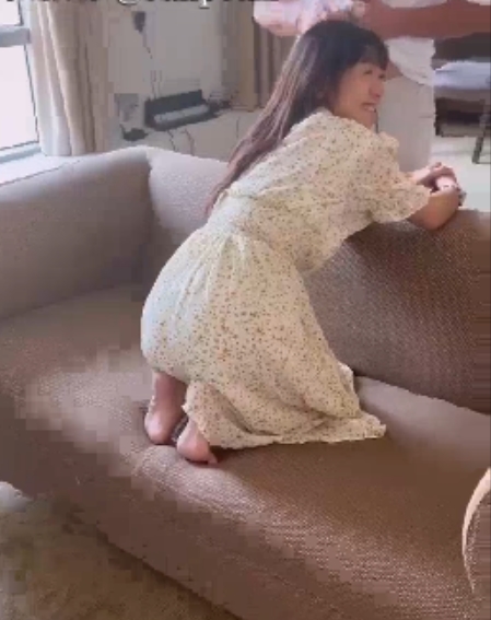 Jan小兔子推特线下私拍45部合集1.6G绝顶火辣